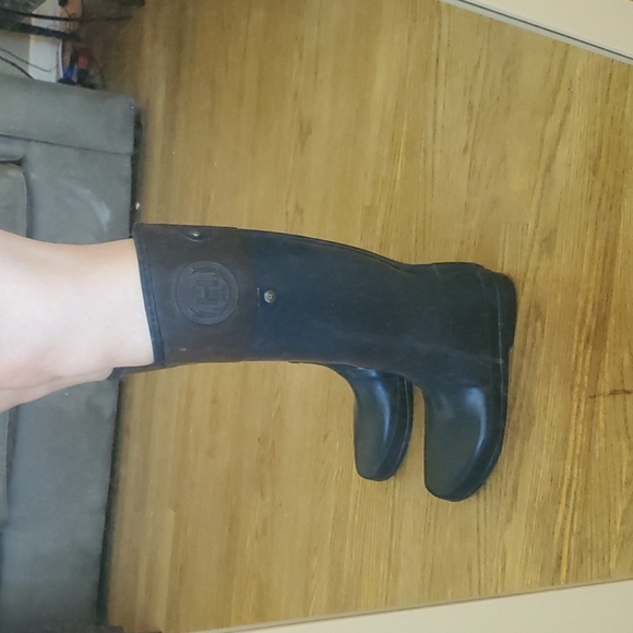 Equestrian style Hunter rain boots - Picture 1 of 9